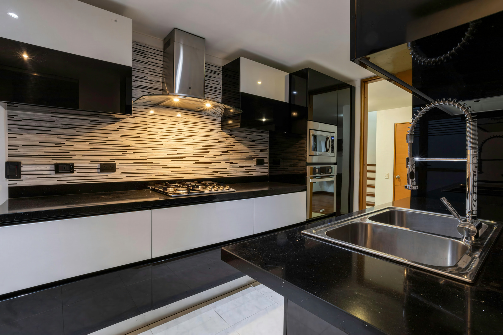 Kitchen Renovation Barrhaven: Cabinet and Countertop Trends Homeowners Are Choosing